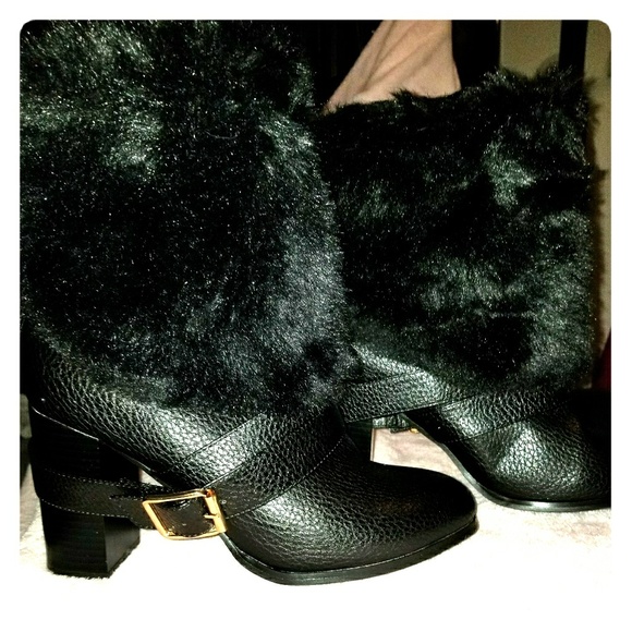 Heeled Boots with the fur.. - Picture 1 of 6